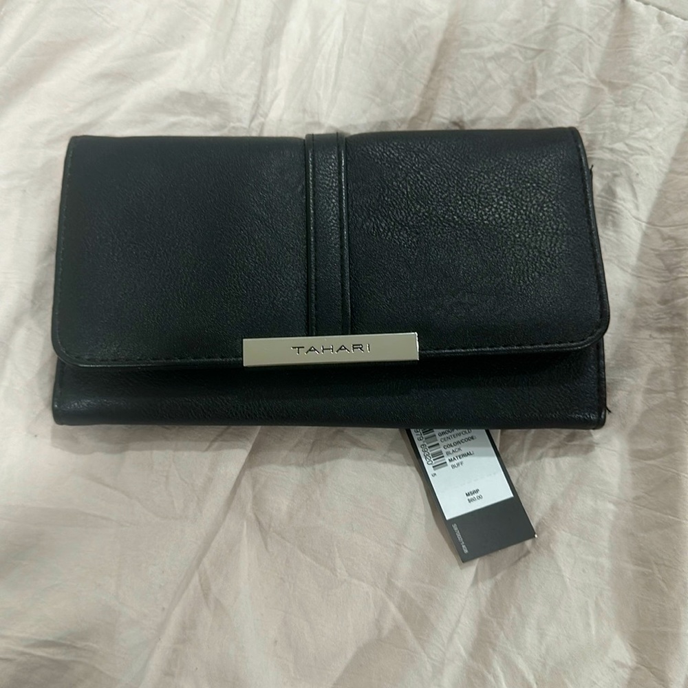 Women’s black wallet